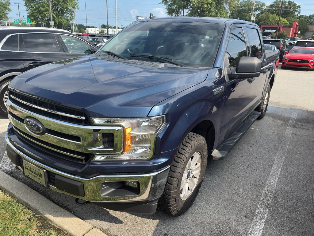 Used 2019 Blue Jeans Metallic Ford XLT image 2