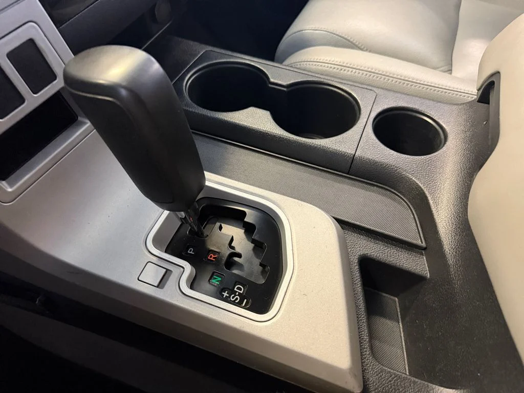 Used 2008 Silver Toyota Base image 30
