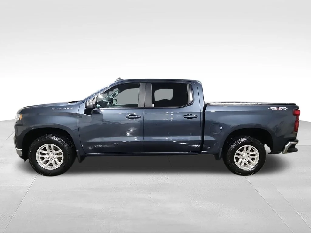 Used 2022 Gray Chevrolet LT image 6