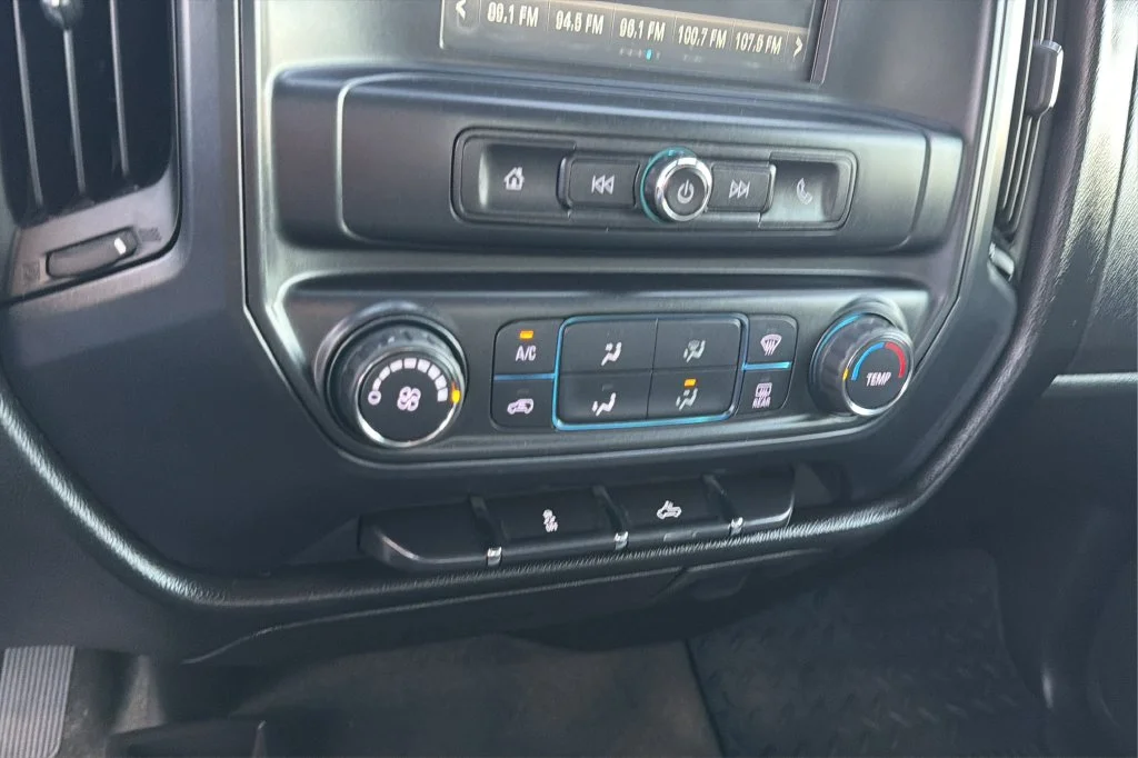 Used 2016 Black Chevrolet Custom image 29