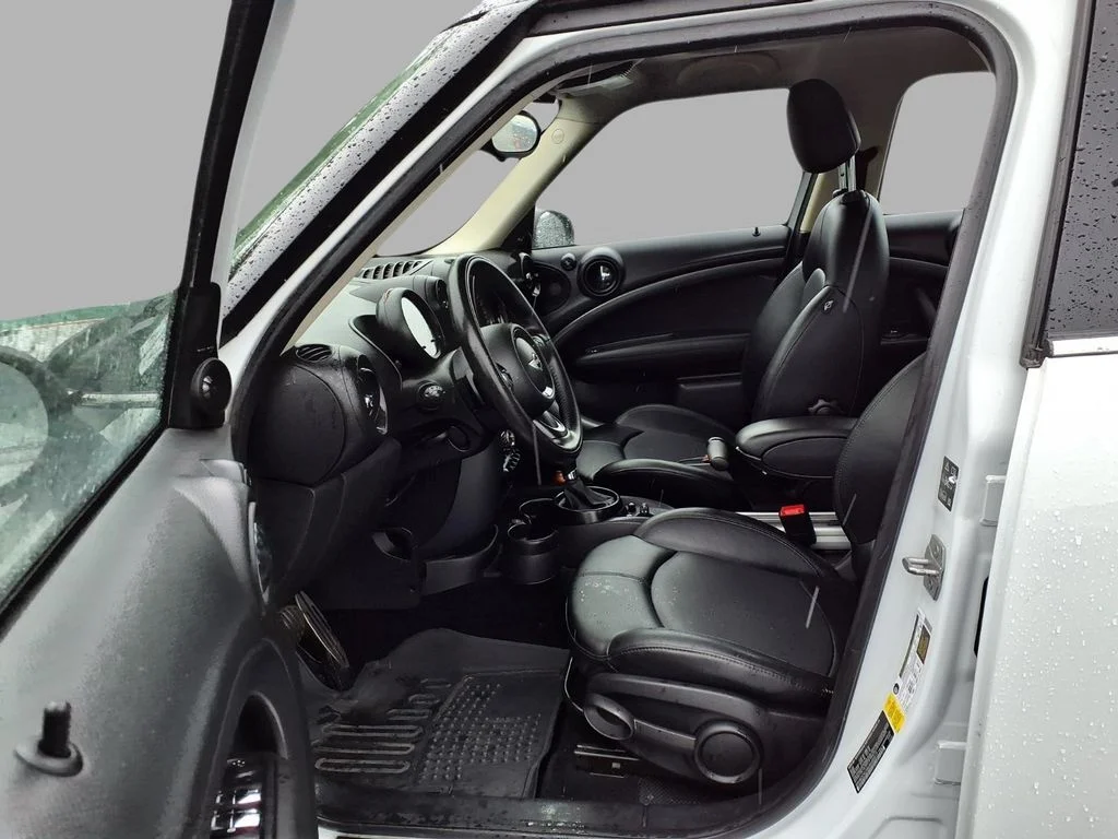 Used 2016 White MINI Base image 22