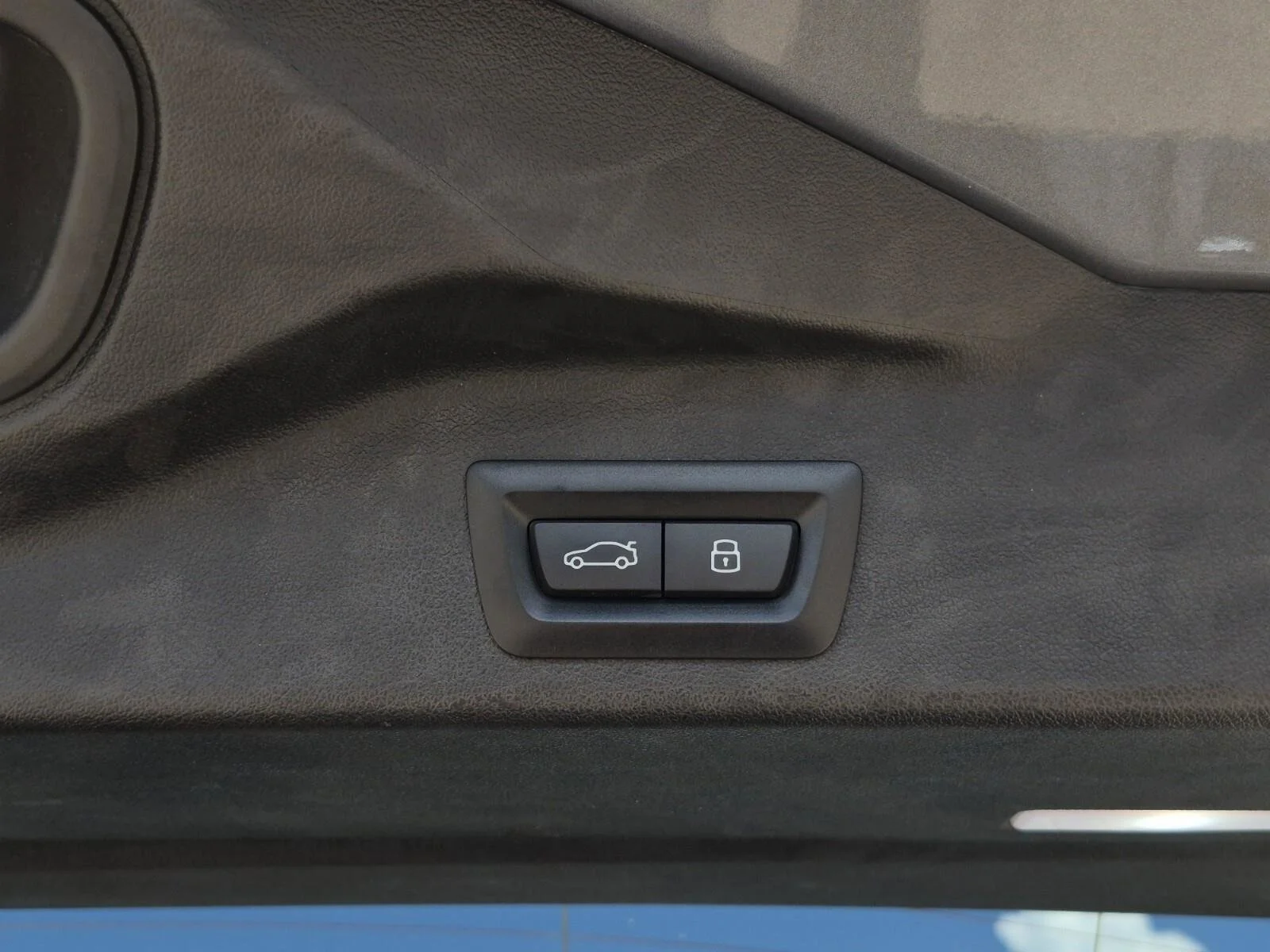 Certified Used 2024 Skyscraper Grey Metallic BMW M60i image 9