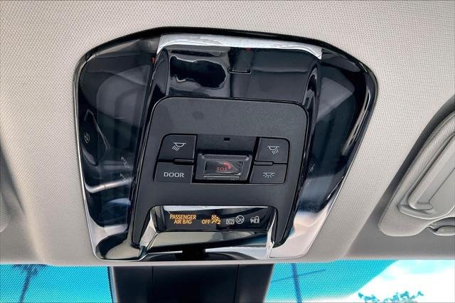 Certified Used 2022 COASTAL GRAY METALLI Toyota  image 31