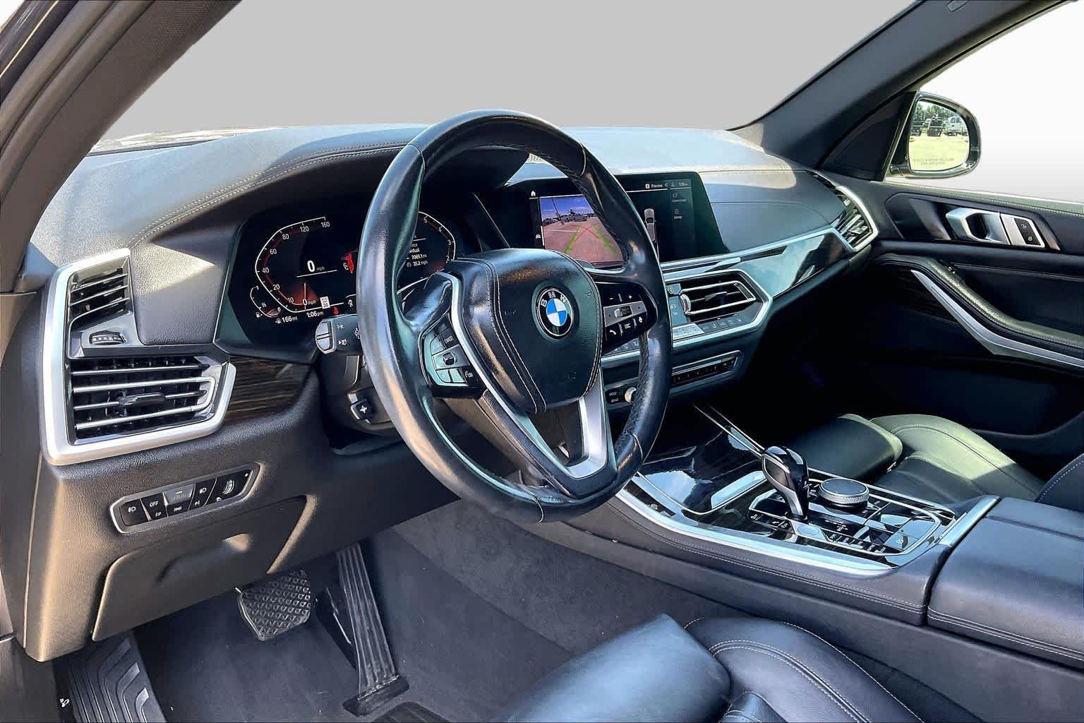 Used 2020 Arctic Gray Metallic BMW sDrive40i image 17