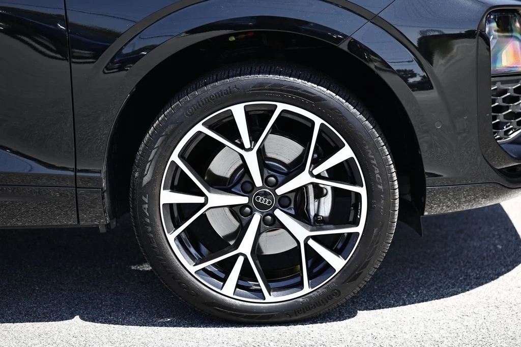Used 2026 Mythos Black Metallic Audi S line image 5