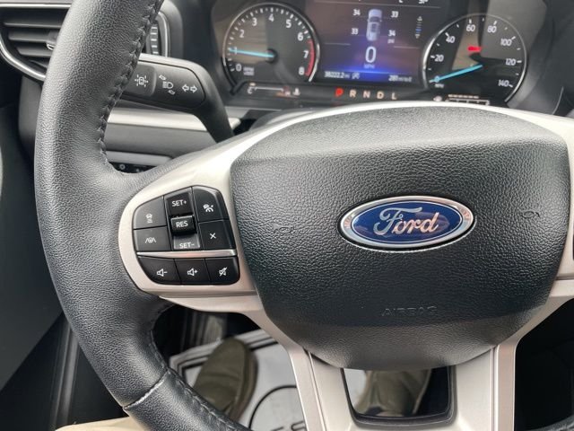 Used 2024 Gray Metallic Ford XLT image 21