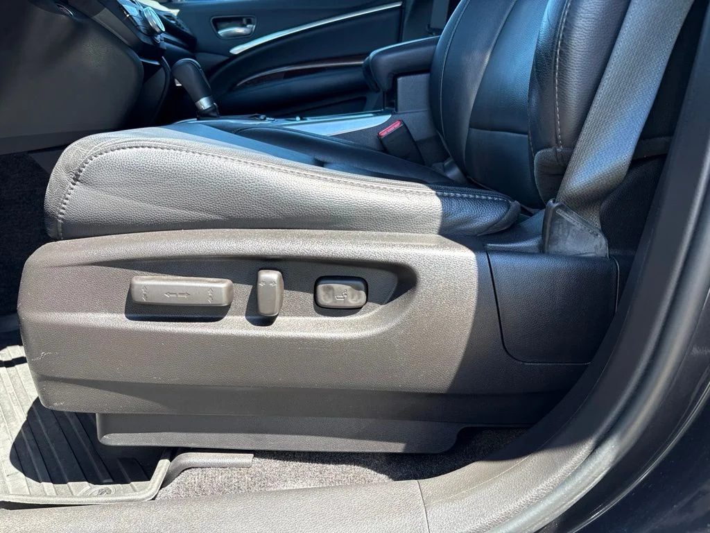 Used 2014  Acura 3.5L image 16