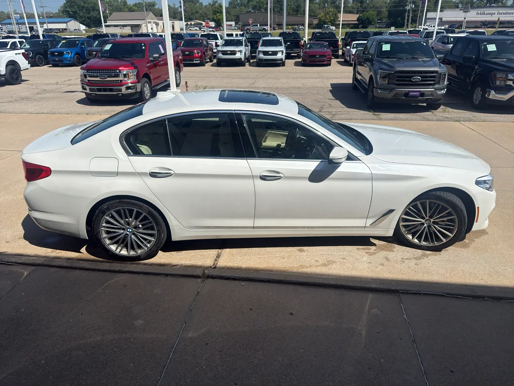 Used 2018 Mineral White Metallic BMW 530i xDrive image 5