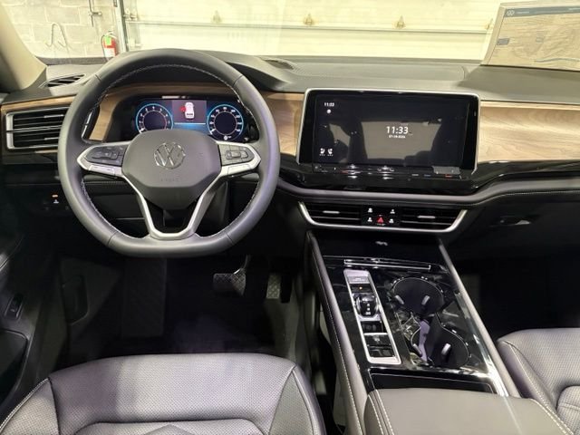 New 2026 White/off-white Volkswagen 2.0T SE w/Technology image 13