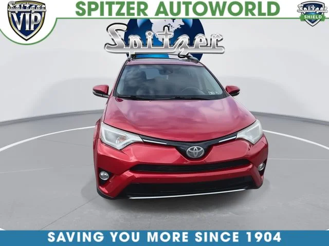 Used 2017 Red Toyota XLE image 3