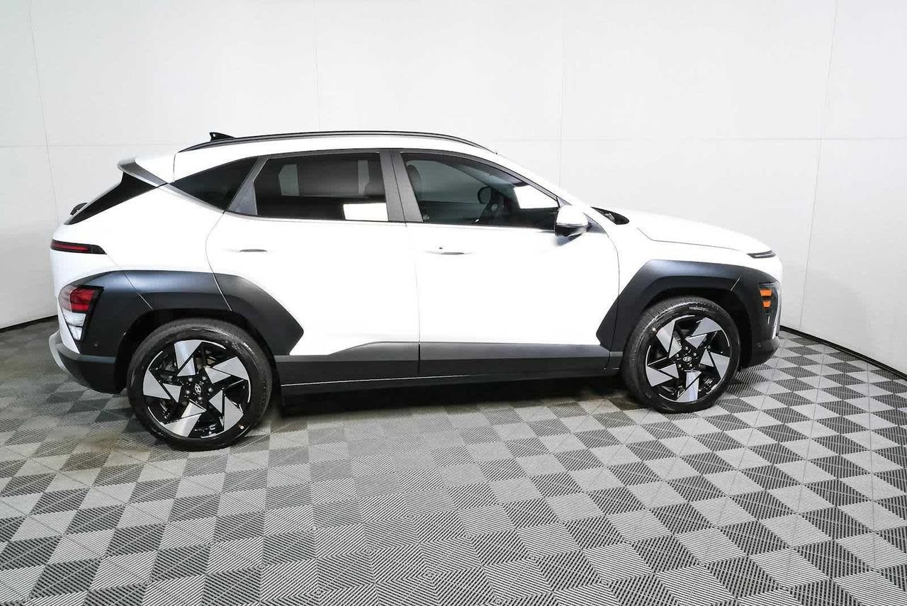 New 2026 Atlas White Hyundai Limited FWD image 38
