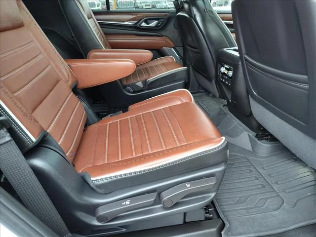 2024 GMC Yukon Denali Ultimate - Photo 32