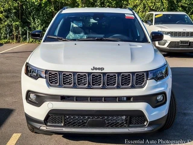 New 2026 Bright White Clear-Coat Exterior Paint Jeep Latitude image 4