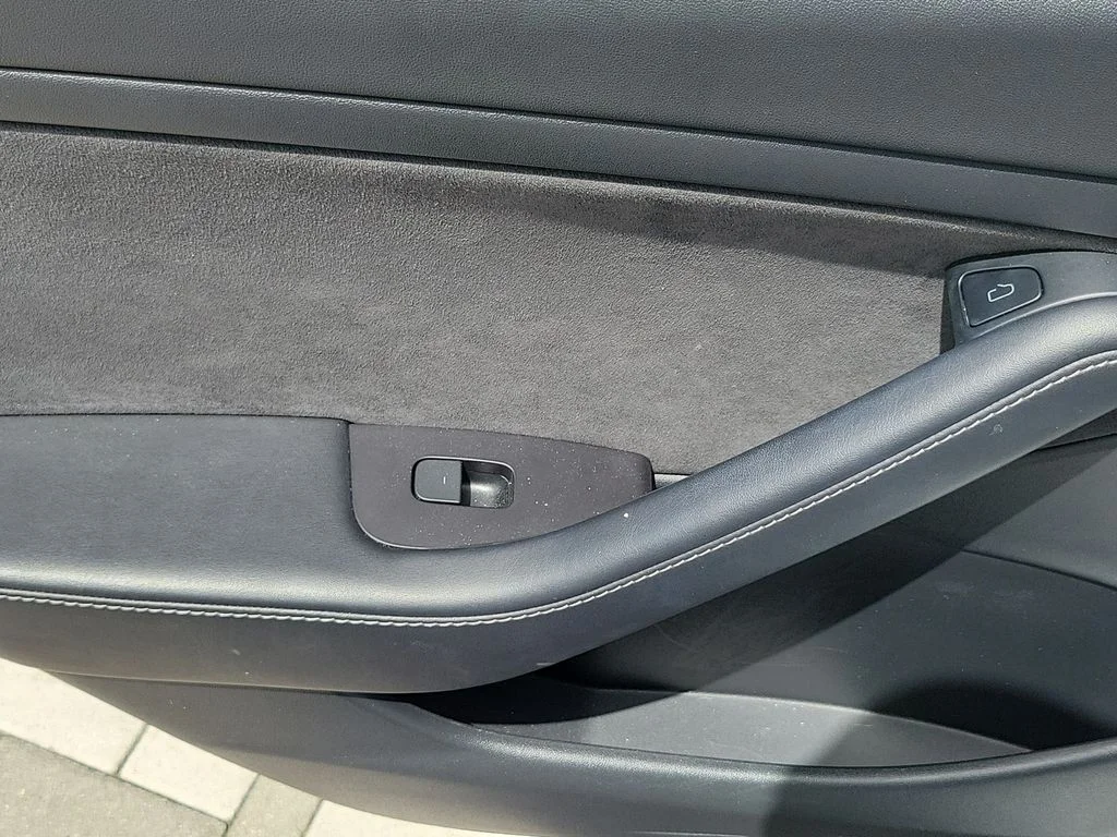 Used 2021 White Tesla Standard Range Plus image 8