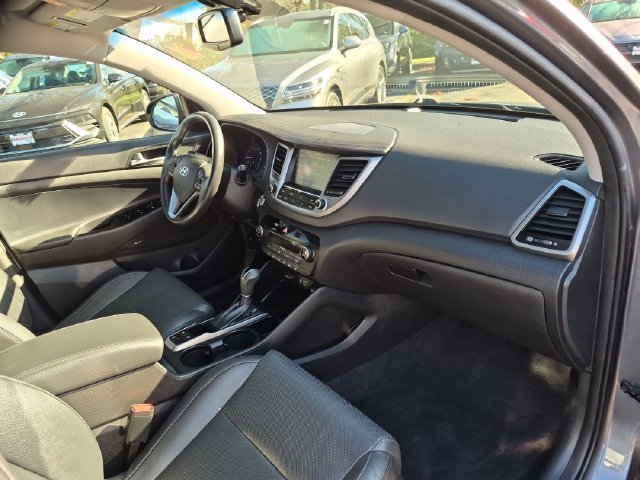 Used 2018 Gray Hyundai SEL Plus image 31