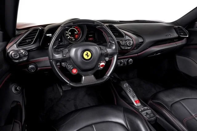 Certified Used 2018 Rosso Fiorano Ferrari  image 5