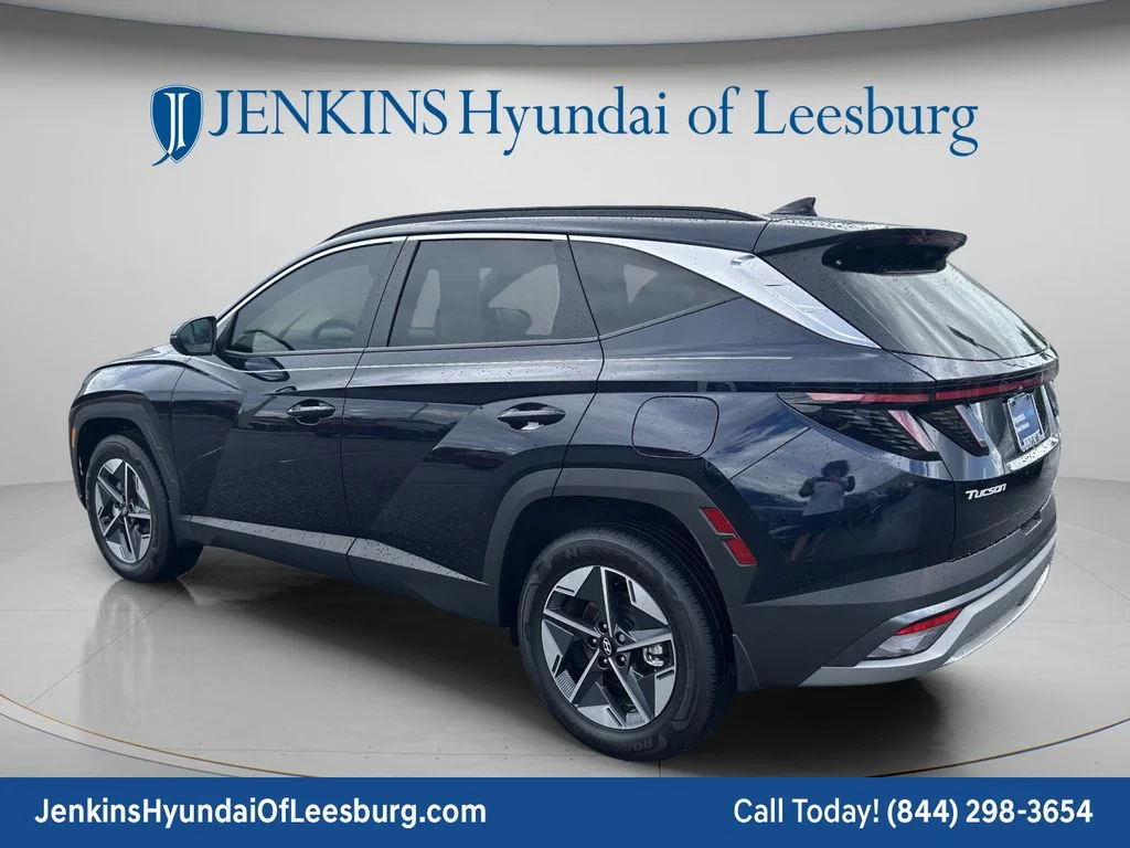 Used 2025 Blue Hyundai SEL Convenience image 7