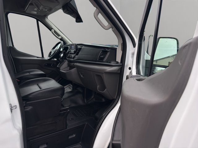 Used 2024 White Ford  image 26