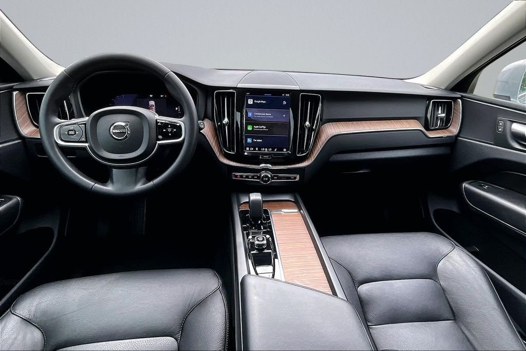 2023 Volvo XC60 Plus - Photo 13
