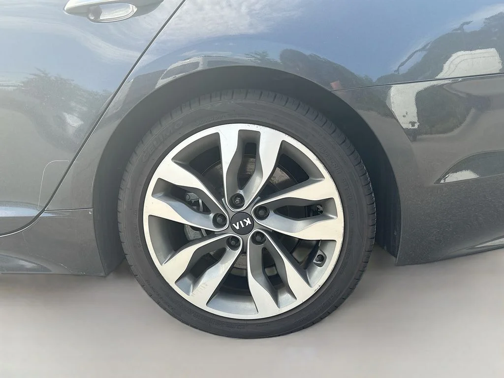Used 2019 Gray Kia Base image 12