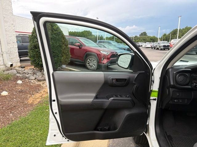 Used 2023 White Toyota SR image 21
