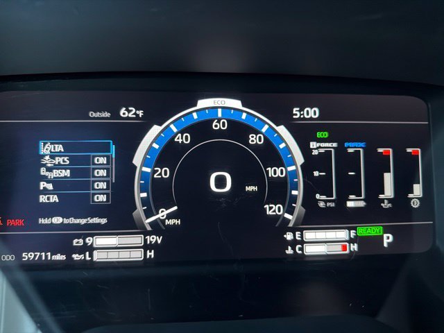 Used 2024  Toyota Limited image 35