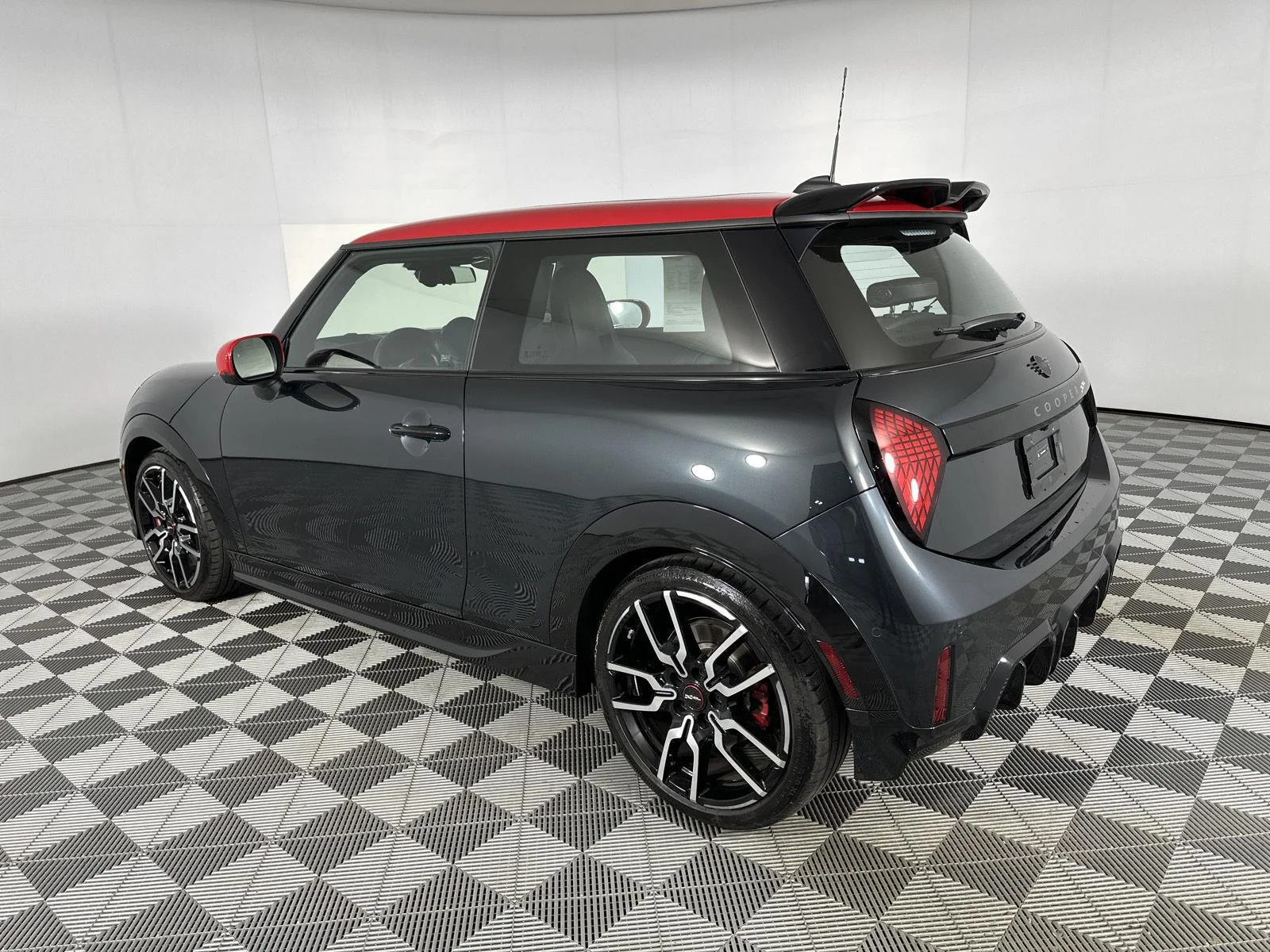 Used 2025 Legend Grey Metallic MINI John Cooper Works image 23