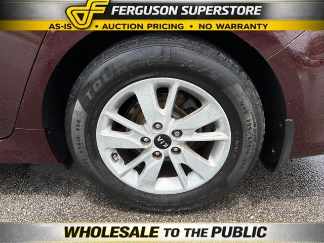 Used 2016 Purple Kia LX image 31