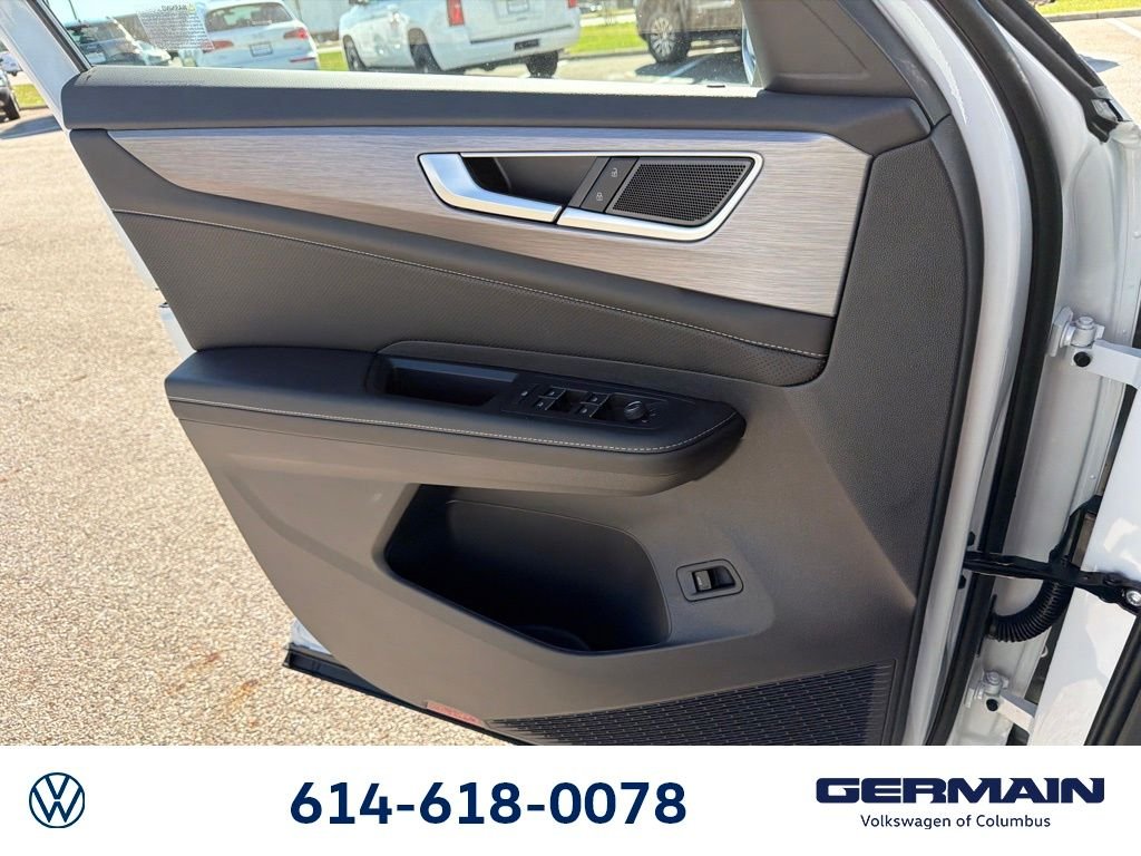 2026 Volkswagen Atlas Cross Sport SE w/Tech - Photo 24