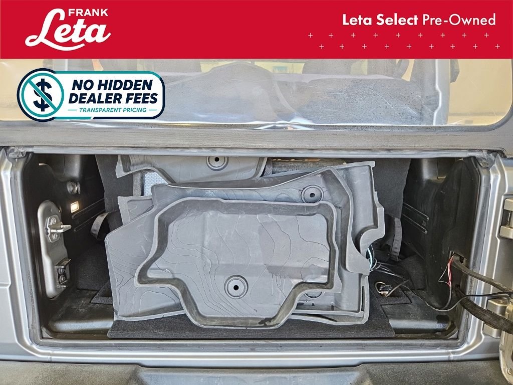 Used 2018 Billet Silver Metallic Clearcoat Jeep  image 24