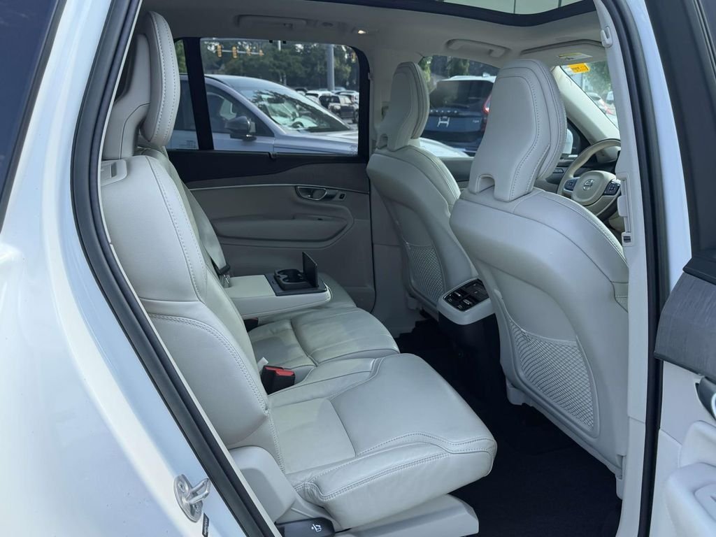 Used 2023 White Volvo Ultimate image 13