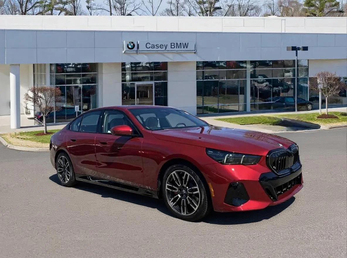 2026 BMW 5 Series 530i xDrive Sedan's photo