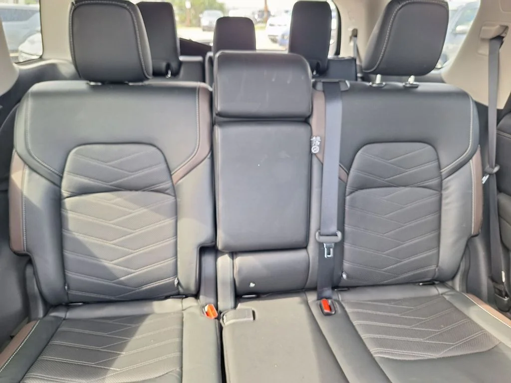 Used 2023 Red Nissan Platinum image 33