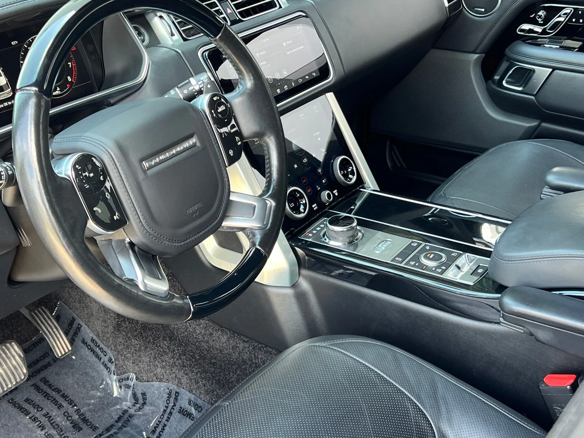 Used 2019  Land Rover 5.0L V8 Supercharged image 2