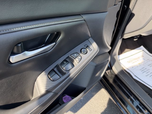 Used 2025 Black Nissan SV image 9