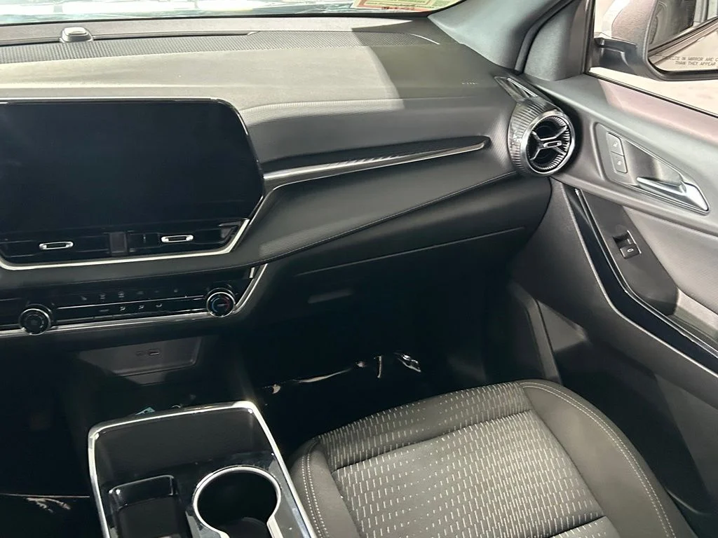 Used 2025 Sterling Gray Metallic Chevrolet LT image 10