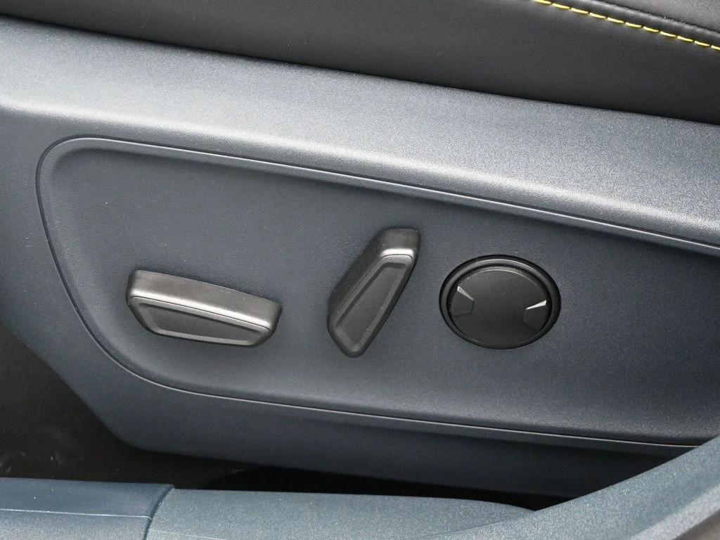 New 2025 White Ford Lobo Standard image 36