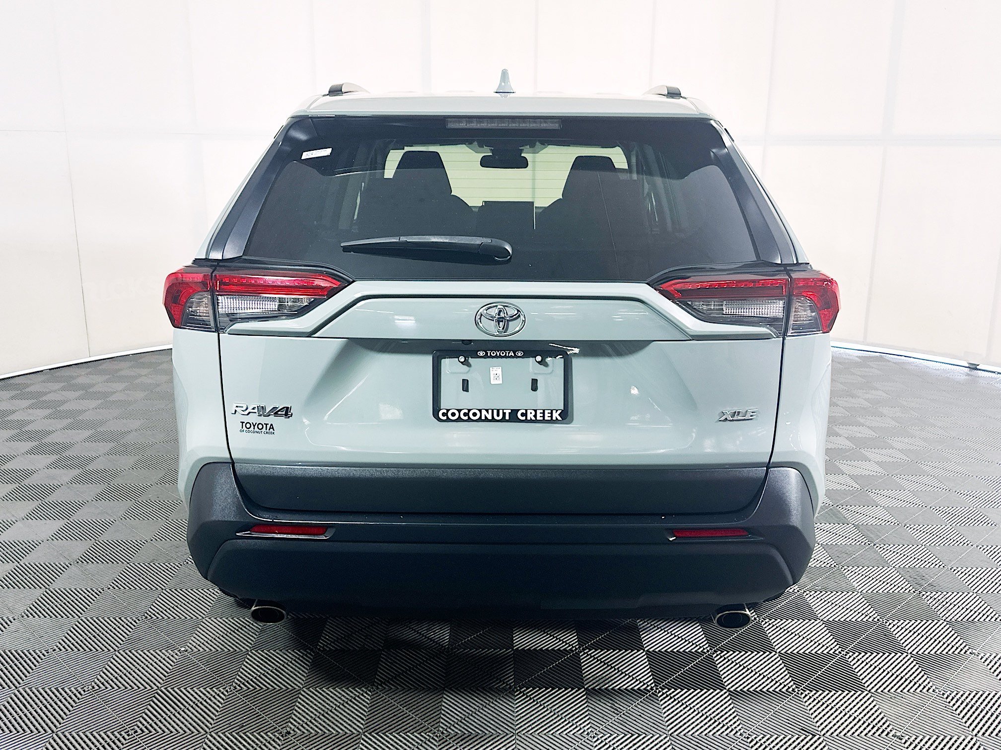 Used 2023 Lunar Toyota XLE image 4