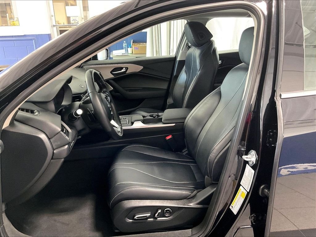 Used 2025 Black Acura Technology Package image 10