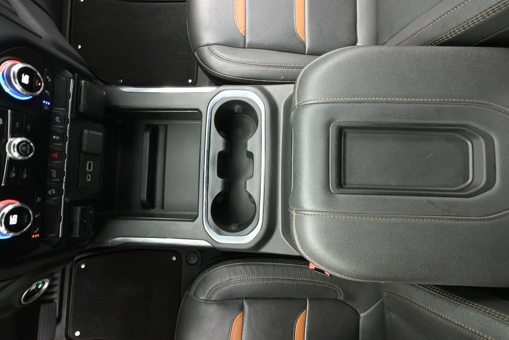 Used 2022 White GMC AT4 image 26