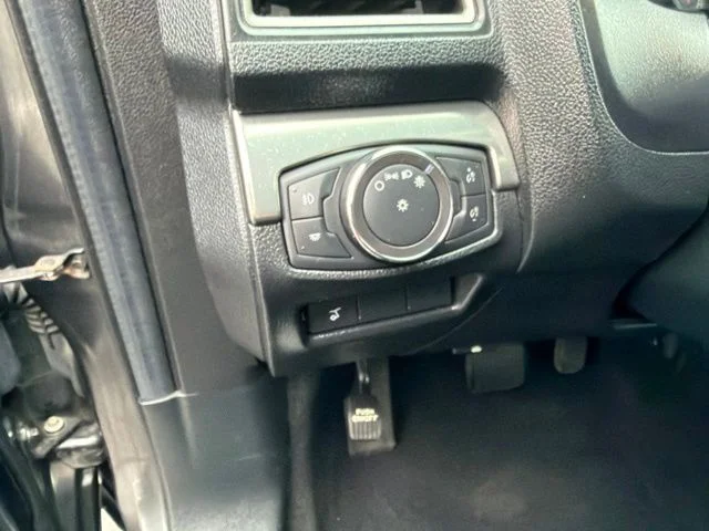 Used 2018 Gray Ford XLT image 15