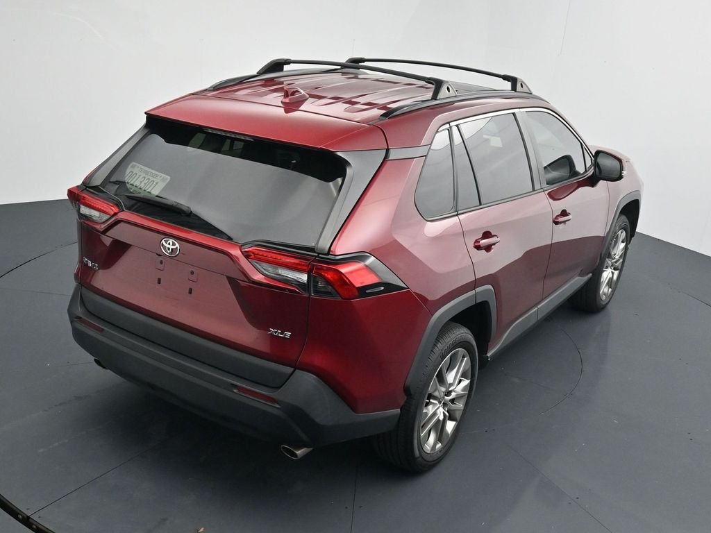 Used 2023 Red Toyota XLE Premium image 15