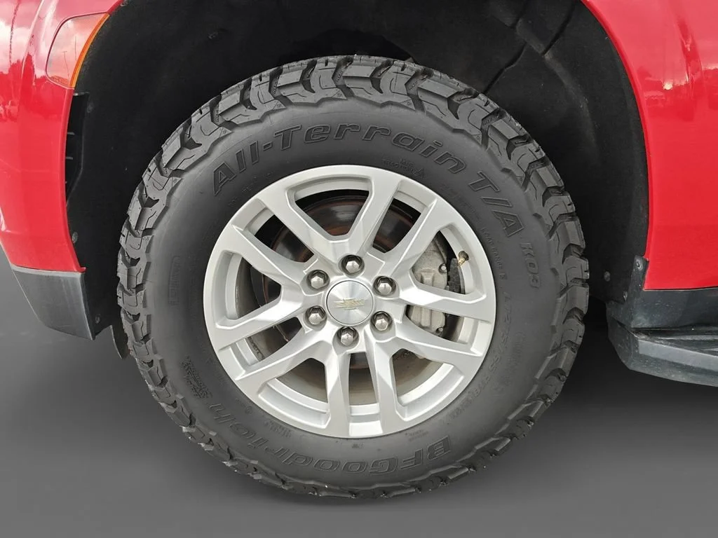 Used 2021 SPECIAL PAINT Chevrolet LS image 16