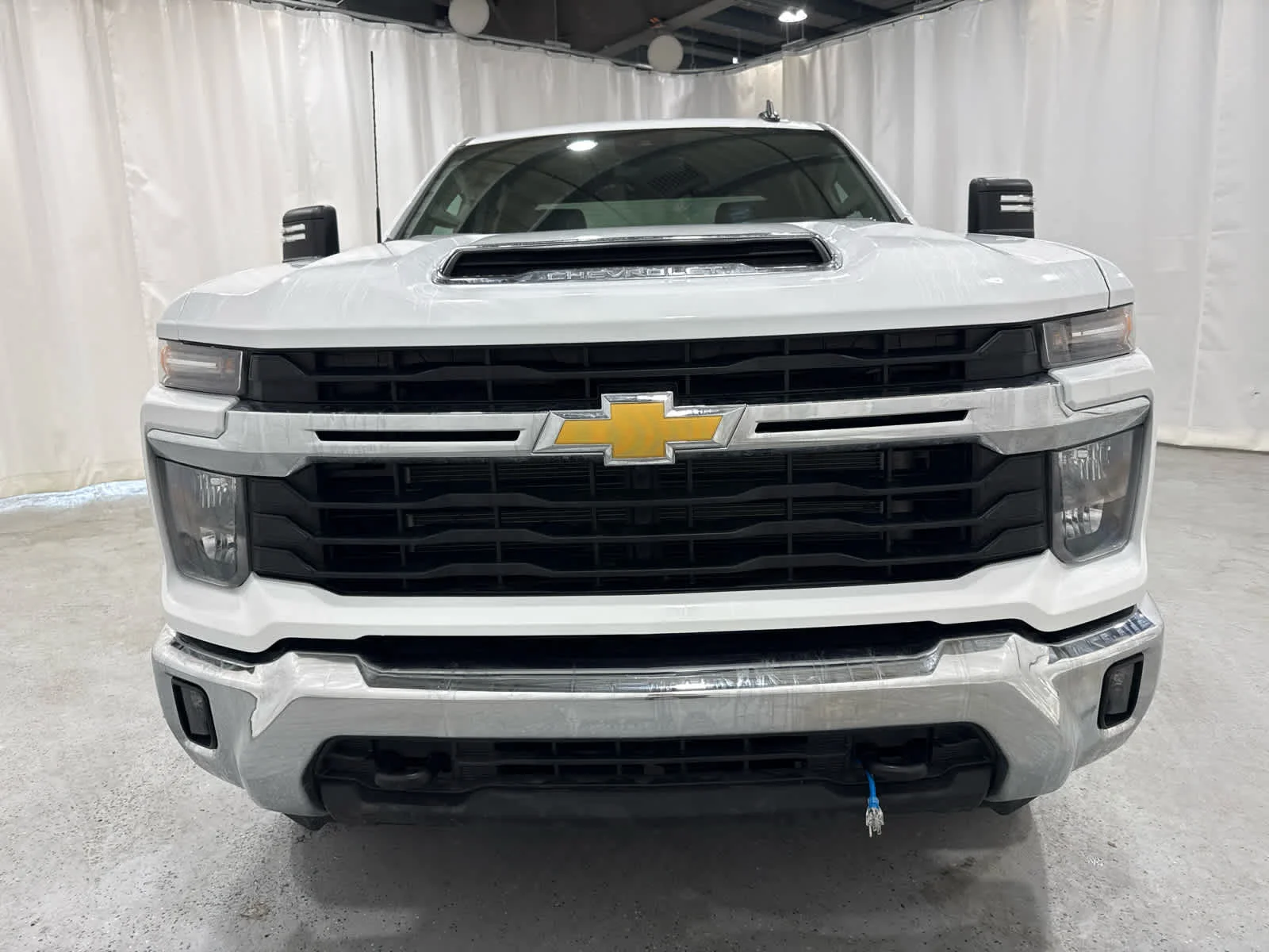 Used 2026 Summit White Chevrolet LT image 8