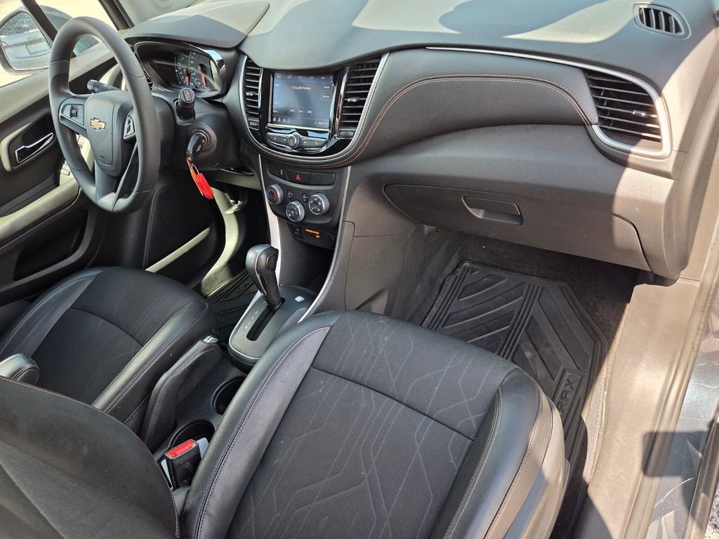 2022 Chevrolet Trax LT - Photo 16