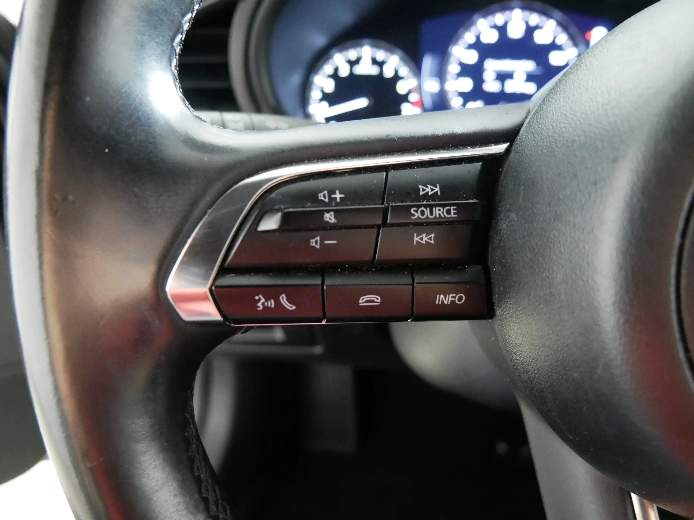 Used 2025 Jet Black Mica Mazda 2.5 S Select Sport image 27