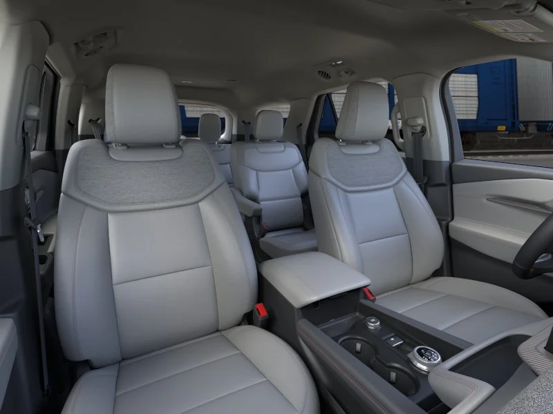 New 2026 Space White Metallic Ford Active image 11