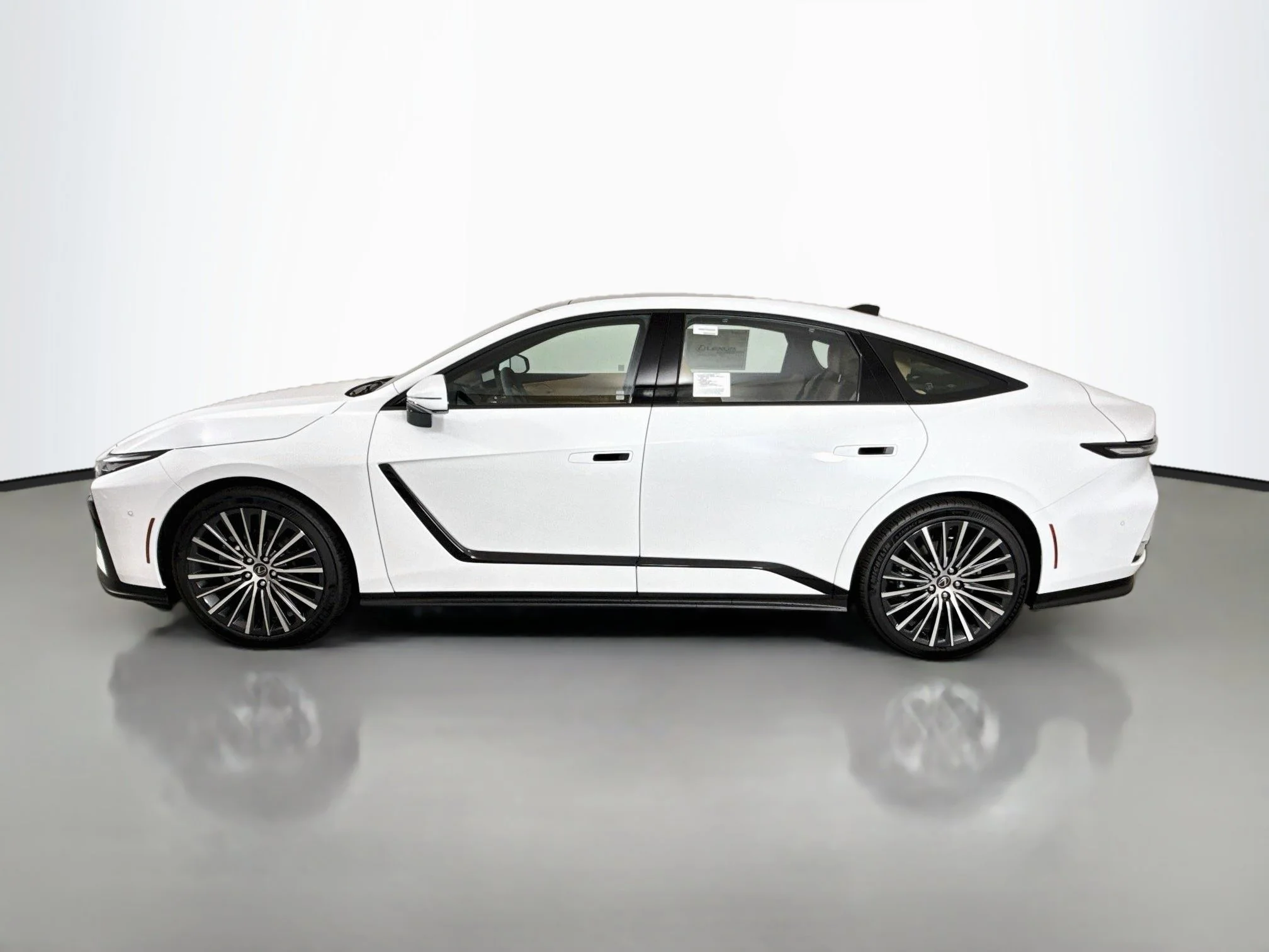 New 2026 Ultra White Lexus ES 350e LUXURY image 4