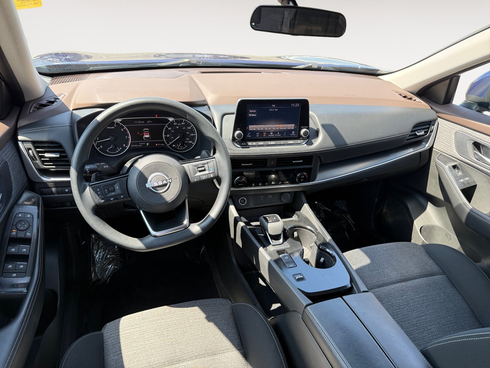 Used 2023 Caspian Blue Metallic Nissan  image 15