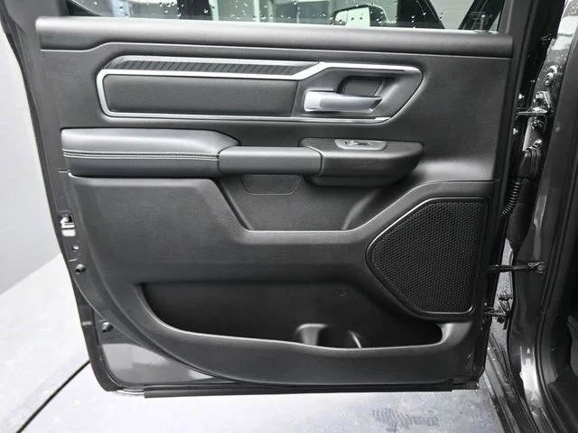 New 2026 Granite Crystal Metallic Clear-Coat Exterior Paint RAM Big Horn/Lone Star image 25